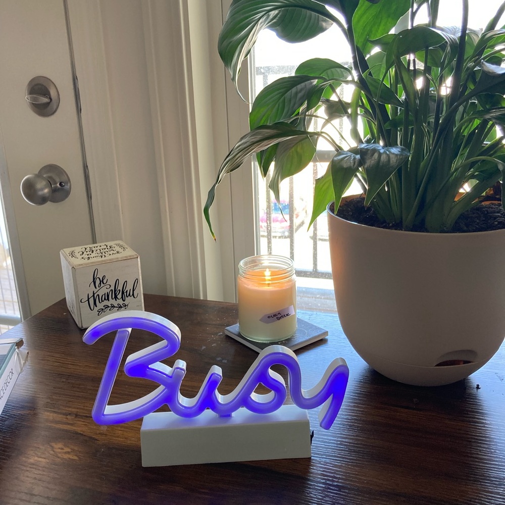 “ BUSY” LED WORKSPACE DECOR - Picture 9 of 10